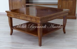 Tavolino quadrato da divano in legno intarsiato stile classico produzione italiana